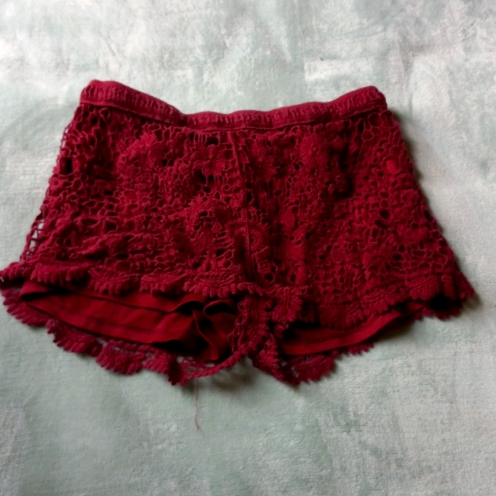 Red, Floral laced shorts